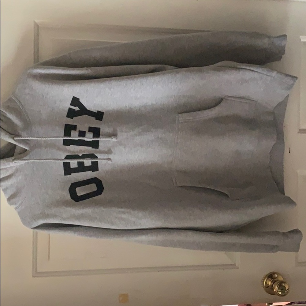 Men’s Obey hoodie. Gray.